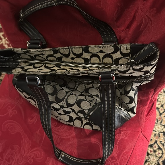 Coach Shoulder Bag Good Condition #3973 - Picture 12 of 12